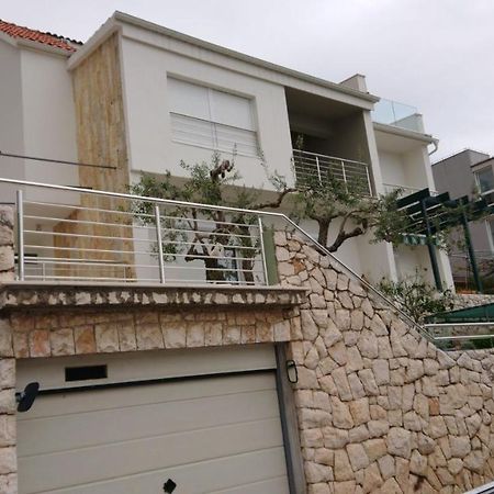 Apartment Sreta オミシュ エクステリア 写真