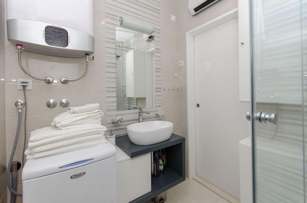 Apartment Sreta オミシュ エクステリア 写真